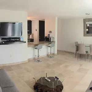 Departamento Comodo, A Media Cuadra De La Playa. Mazatlán